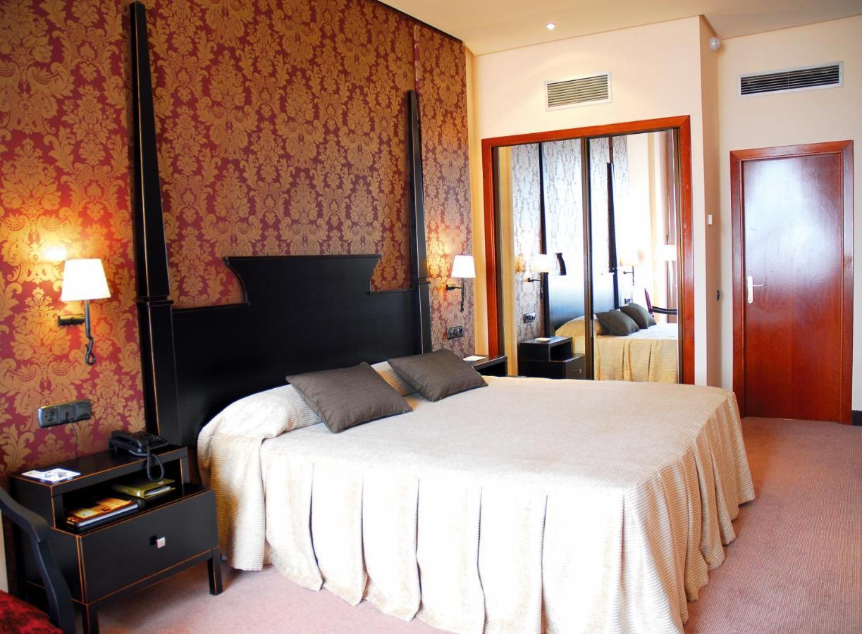 Velada Mérida Kamer foto
